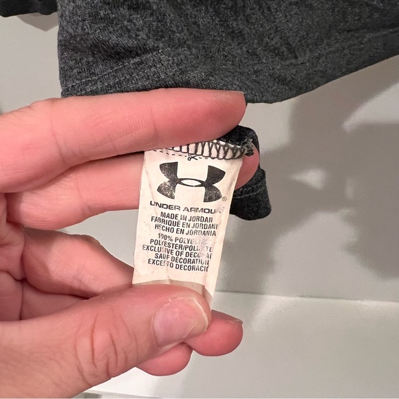 Under Armour Long Sleeve V-neck Top - Picture 4 of 4